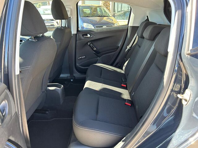 PEUGEOT 208 ALLURE 1.2 E-THP SPANISH LHD IN SPAIN 90000 MILES SUPERB 2015